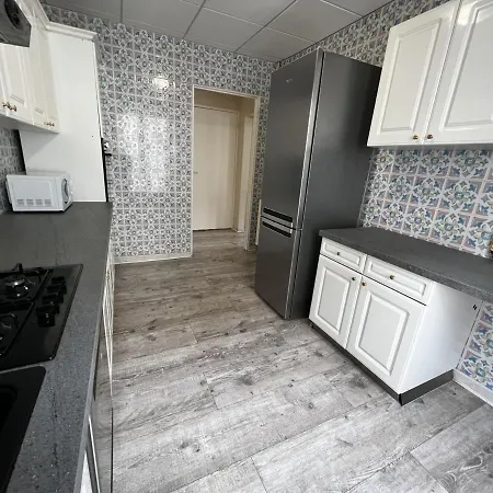 Appartement La Bourboule, 4 Pieces, 8 Personnes - Fr-1-667-9